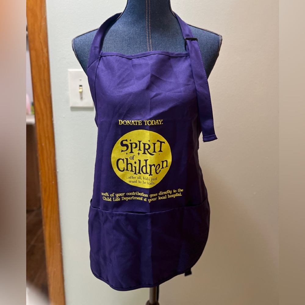 New Spirit Halloween RARE Employee purple apron